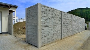 Betonový plot - Levne-pletivo.cz